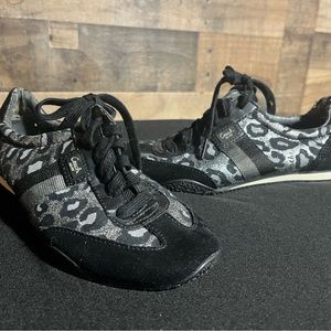 Woman’s size 6.5 coach leapard print shoes